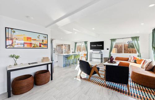 Desert Glow Getaway - Pool - Lounging - Backyard Games - Foto 14