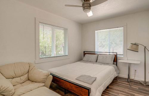 Quaint Concord Home with Covered Porch Near Hiking - Foto 11