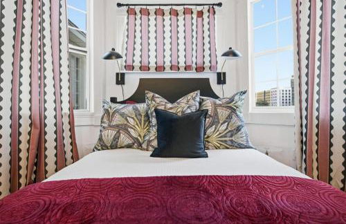 The Raven - 2nd Floor South Wing - Photo 26