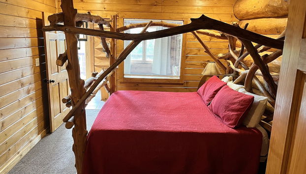 Infinite Views - Secluded W/ Mountain Views 2 Bedroom Cabin by Heavenly Views Resort - Foto 3, Habitación