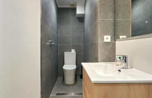 Vibrant and modern apartment - Foto 17