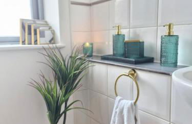 Free Parking Large Balcony Central Location - Foto 4