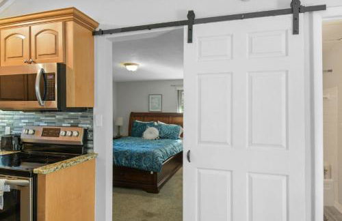 Spacious Retreat Fenced Yard Screened Deck - Photo 3