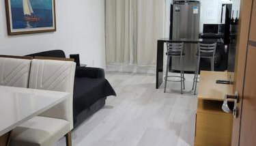 Flat recém-reformado e bem localizado - Foto 3