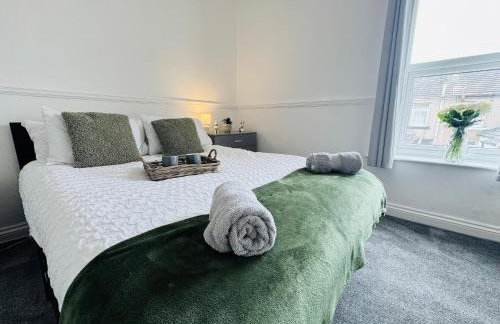 Bolton Terrace - 2 Bedrooms - Sleeps 4 - Photo 10