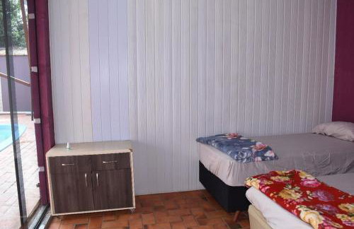 Aconchegante Quarto com Piscina - Foto 21