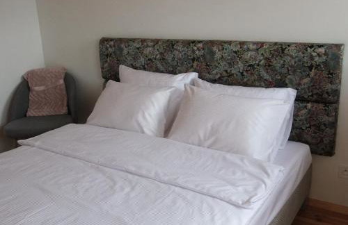 Jeziorosfera. Stodoła przy wodzie. - Foto 14