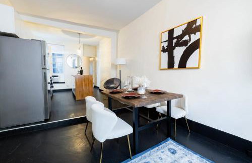E10-1 Designer East Village Townhouse 1BR - Foto 31