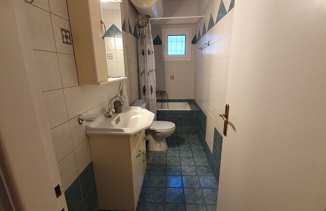 K1-George Apt. by the Sea and Airport - Photo 11