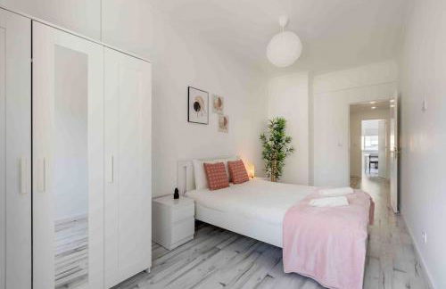 Lovely 3-bedroom condo w/ free parking on premises - Foto 10