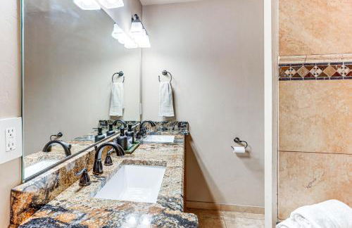 Hike and Golf Farmington Home 1 Mi to Animas River! - Foto 12