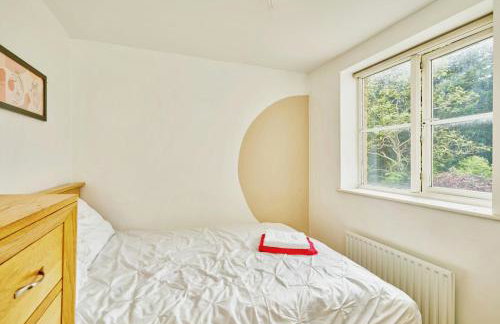 Amazing 2BR Flat in Croydon with Balcony - Foto 6