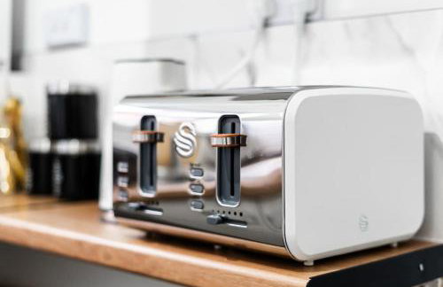 Stylish Birmingham Apartment For Groups, Family & Work - Foto 10