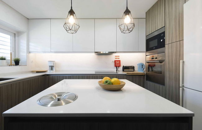 Sesimbra Stylish Villa by Homing - Photo 19