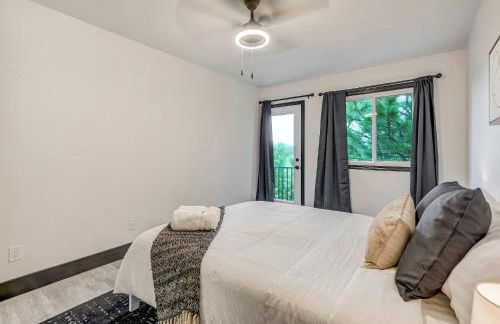 Oak Hills Estate Luxe Forest Escape Near USAFA - Foto 43