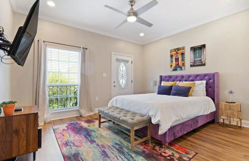 Mid-City 4BR w Pool & Balcony Near Streetcar & FQ - Foto 1