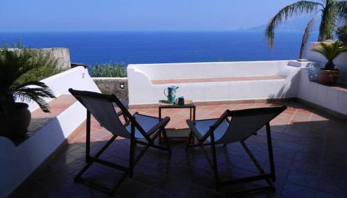 CASA DEI SOGNI, ISLAND OF SALINA - Foto 1