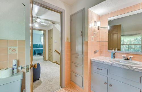 1 Mi to Dtwn Salem Apt with Garage Access! - Foto 14