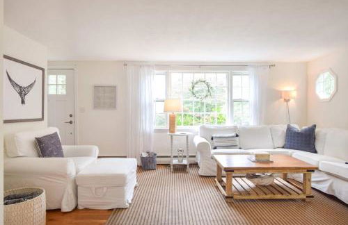 Huge Deck Outdoor Shower Dog Friendly - Photo 1