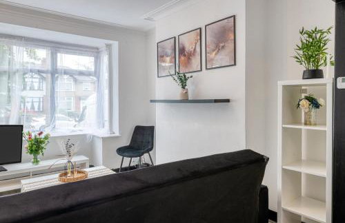 Contractors & Relocation haven, 3BD House, Secure off-site parking & office space - Foto 7