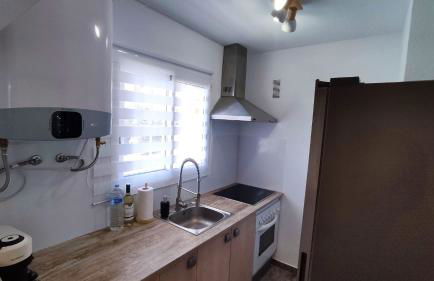 Stylish Seaview Apartment - Photo 29