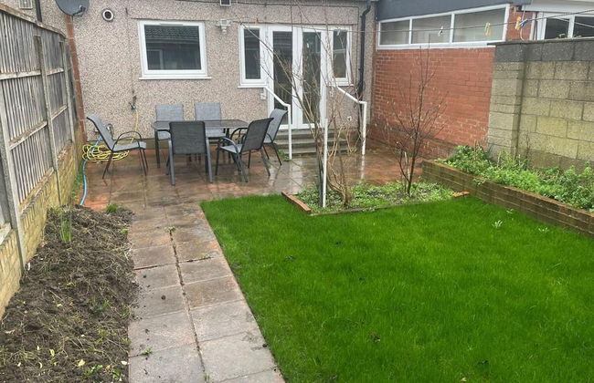 Inviting Apartment in Hayes With Garden & Parking - Foto 13