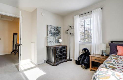 Family Fun on Lake Bemidji! Spacious Home with Yard - Foto 34