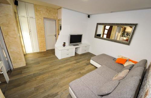 Luxury apartment Alba with pool - Photo 20