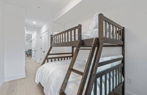 Charming Oasis in DC near Metro with Fenced Backyard Free Parking and WIFI Capitol View1 - Foto 14