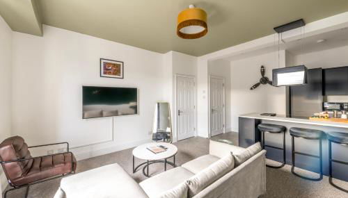 Modern Spitfire with FREE PARKING by Prescott Apartments - Foto 3