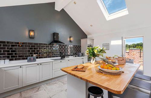 Fairvale House - Photo 16