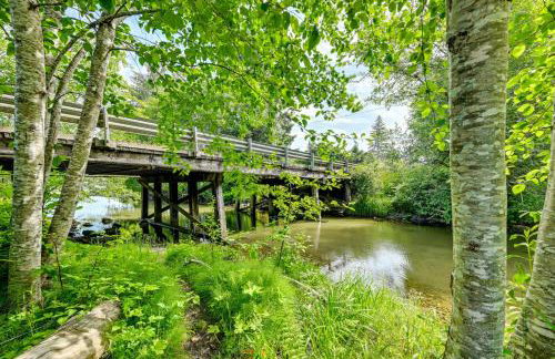 Walk to Beach Creek-Front Sekiu Home with Fire Pit! - Foto 2