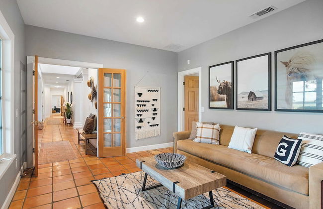 Wellsona Vineyard Retreat + Pool, Hot Tub, Views Main Home + Guest Home - Foto 12