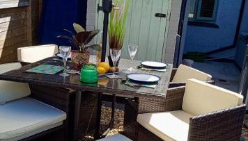 Cosy 2-Bed Home by Pink Flamingo Holdings, Perfect for Business & Groups - Foto 5