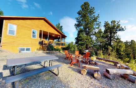 Long View Cabin, Breakfast Deck overlooking the Canyon! - Photo 1