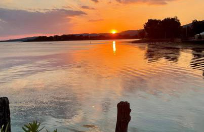 Private Stone Cottage with Starlink & Lake View - Foto 45