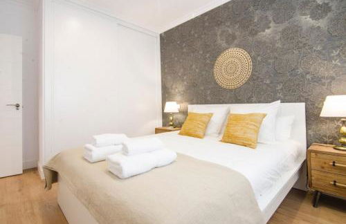 Bright Stylish 2BD 2BTH - CITY CENTRE - Photo 17