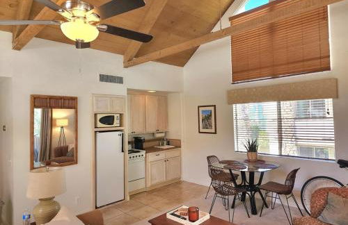 Peaceful Desert Retreat Mountain View Studio Condo Indian Wells - Foto 5