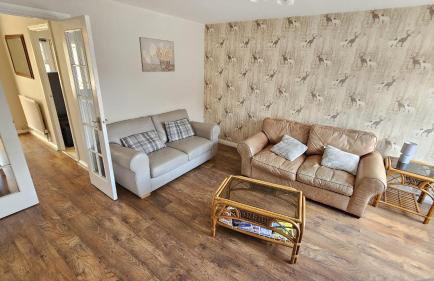 Quiet 3 bed semi with off street parking - Foto 46