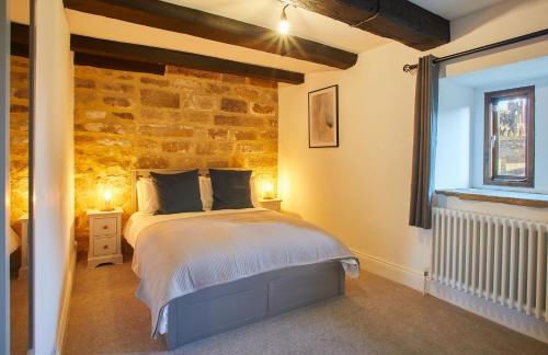 Host & Stay - The Coach House - Photo 32