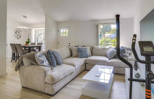 BBQ Ready Retreat with Pool Access in Palm Harbor - Foto 1