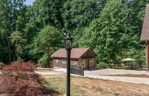 Hickory Hideaway Pet-Friendly Haven with Fire Pit! - Foto 20