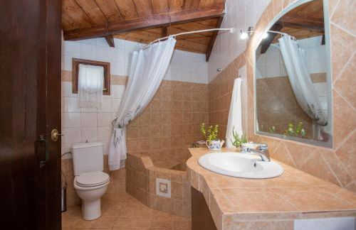 Gioia Traditional House - Photo 38