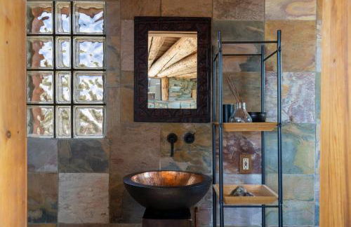 Santa Fe Ridgetop Retreat With 2 Hot Tubs and Views - Foto 5