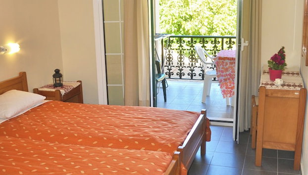 Holiday Apartments "yannis" on Agios Gordios Beach in Corfu - Foto 4