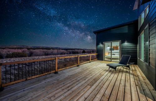 Brycegate Retreat. Stunning Views. Modern Comforts. - Photo 7