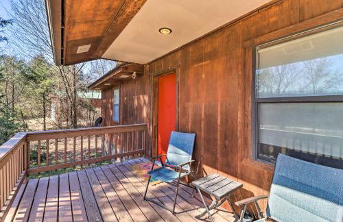 Walk to White River Home with Deck in Flippin! - Foto 20