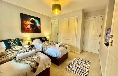 4 Bedroom House - DISC0UNTS - Parking, Contractors, Group, Family - Foto 11