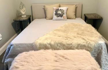 The Blackjack Duplex - Private Yard & Parking, Near Falls & Casino by Niagara Hospitality - Foto 24