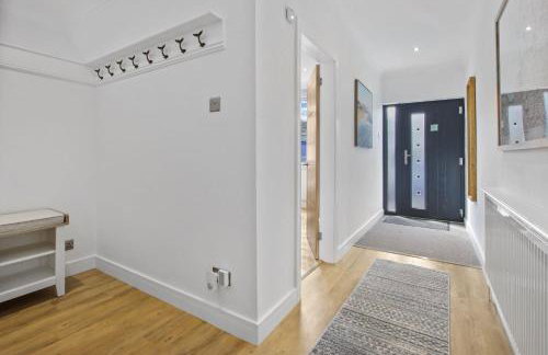 Luxury 4 bed beachside home with coastal views - Foto 56